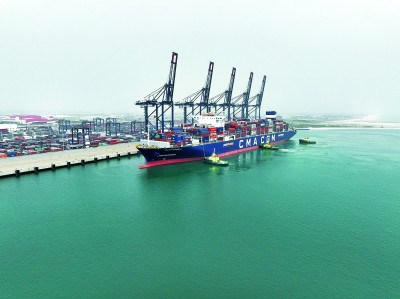 中企开发的西非“明星港”迎来史上最大货轮