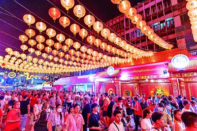 泰国：“欢乐春节”热闹非凡