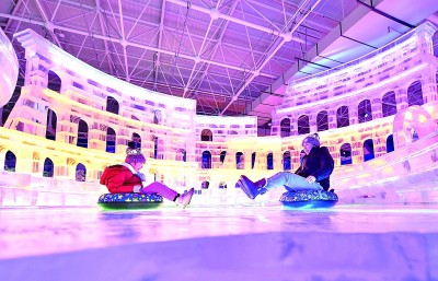 哈尔滨开启冰雪艺术馆