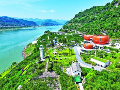 【大美中国】一江两岸绿意浓
