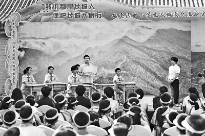 石峡古堡的“静”与“闹”