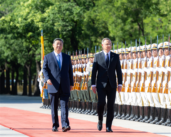 习近平同波兰总统杜达会谈