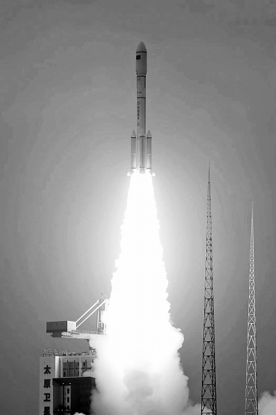 我国成功发射天绘五号02组卫星