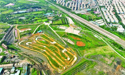 废弃矿坑变赛道 废弃矿坑变赛道
