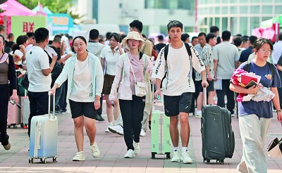 追梦需要激情和理想 圆梦需要奋斗和奉献