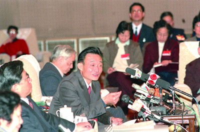 吴邦国同志生平