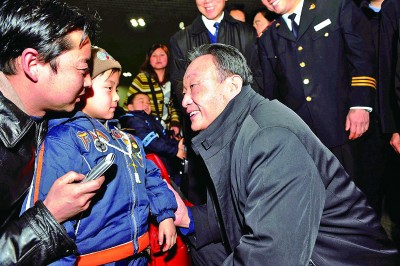吴邦国同志生平