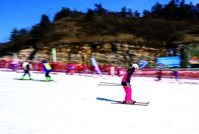 冰雪旅游，点燃冬日热情