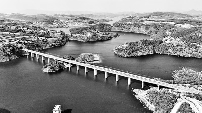 全国铁路实行新列车运行图