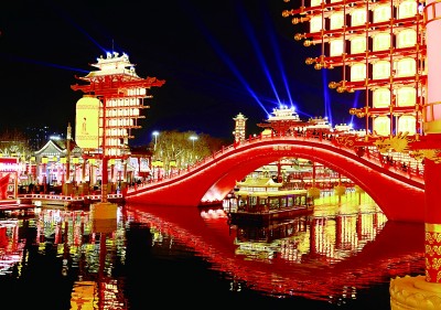 河北丰南：河头老街新春游园活动引客来