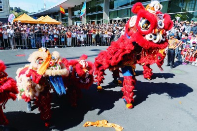 【欢乐春节】同一个世界 同一份喜悦——世界多地同贺中国年