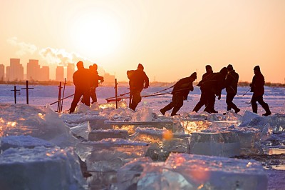 黑龙江哈尔滨：冰雪盛景 同心筑梦