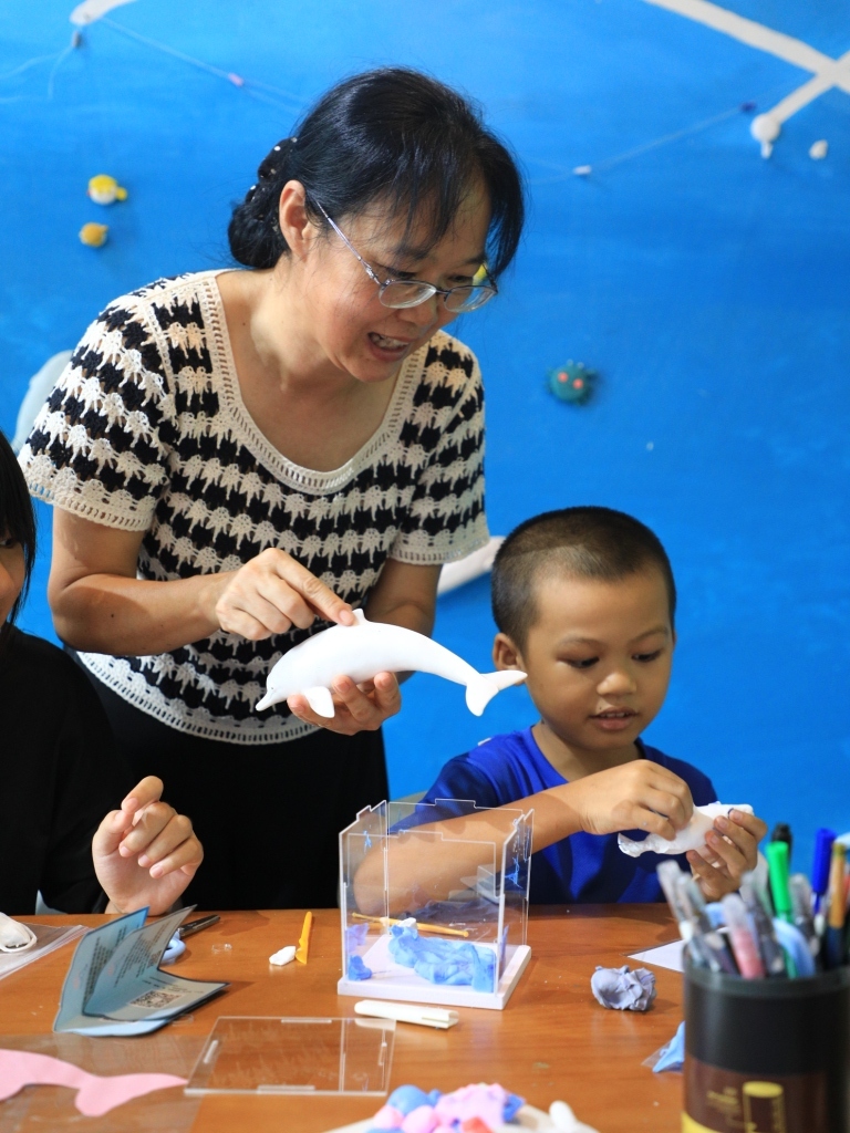 中国新闻奖新闻摄影组照类《鲸豚逐浪海之南》公示