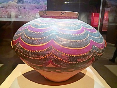 马家窑文化彩陶：5000年前黄土高原上盛开的“玫瑰”