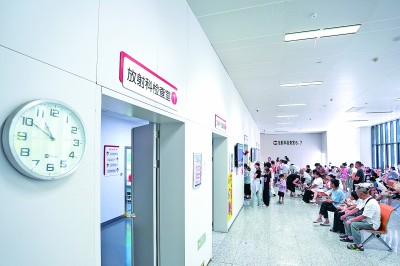看病路上，要陪伴也要规范——陪诊服务行业观察