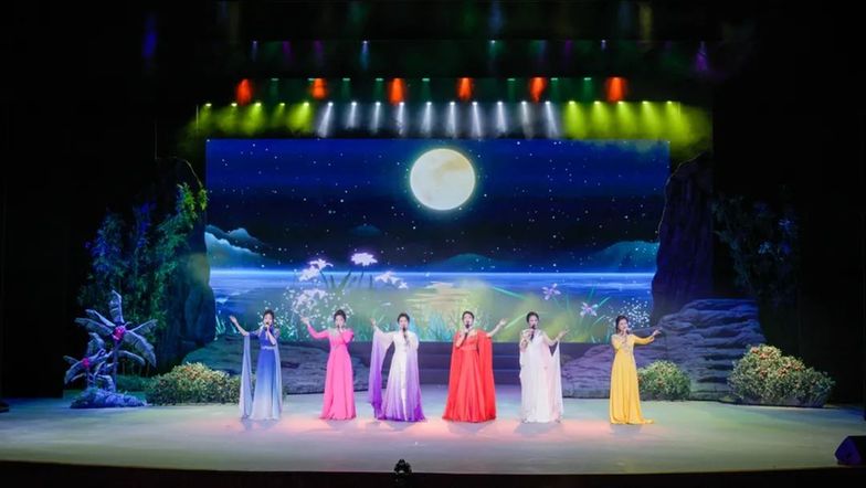 “诗咏中华民族母亲河”端午诗会在湖北秭归举办