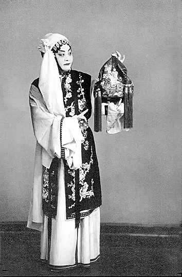 戏曲编剧：“传神写照”的美学精神一脉相承