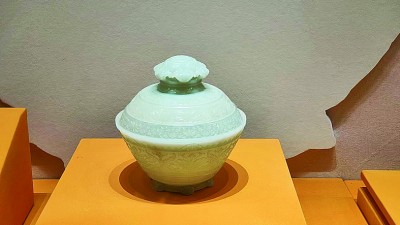 故宫博物院藏康雍乾时期新疆文物展开幕 文物昭昭印同心