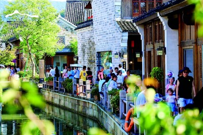 浙江宁波东钱湖：水阔烟深望渺然