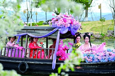 浙江宁波东钱湖：水阔烟深望渺然
