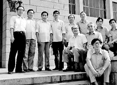 朱德发：视学术为生命的文学史家
