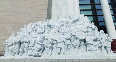 凝固的史诗——浅析主题性雕塑的叙事性营造