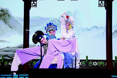 福建泰宁世界地质公园：丹霞映碧水 闽山承古韵