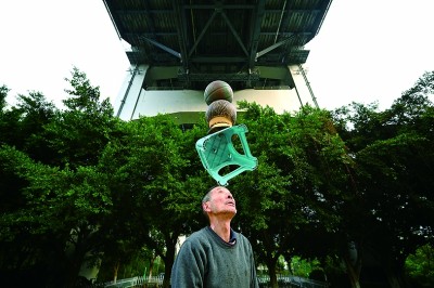 被想象力点亮的桥下空间