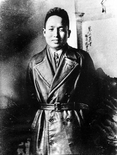 明窗数编在 长与物华新——读勘注增补本《中国的西北角》