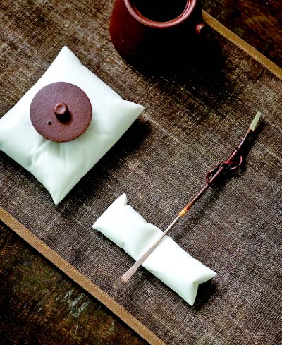 破茧之“白”——德化瓷塑工艺应用的双向衍生