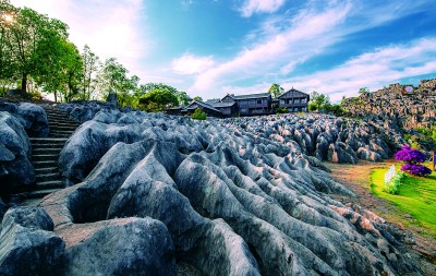 四川兴文世界地质公园：石海蕴秀 溶洞藏珍