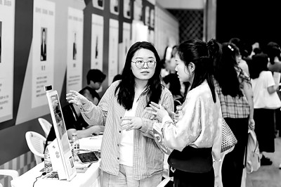 拓展岗位、个性帮扶、强化培养——毕业生离校，就业服务“不断线”