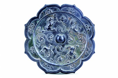 方圜之间 自有天地——评《镜里千秋——四川博物院藏铜镜研究》