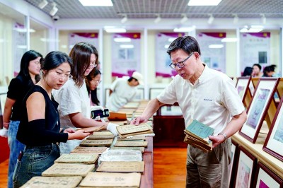首都师范大学教科书博物馆：小课本里的大教育