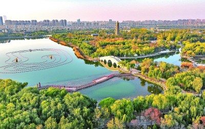 塞上湖城秋意浓