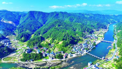 绿水青山新画卷