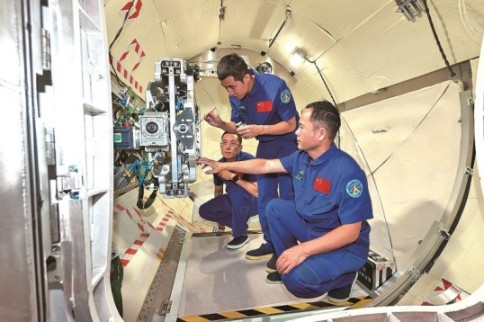 神舟二十一号载人飞船发射取得圆满成功 神舟二十一号载人飞船发射取得圆满成功