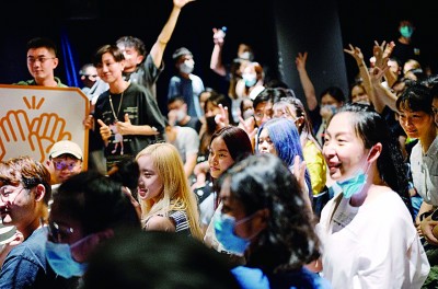 互联网时代大众喜剧:体现当代大众文化的精神温度 互联网时代大众喜剧:体现当代大众文化的精神温度