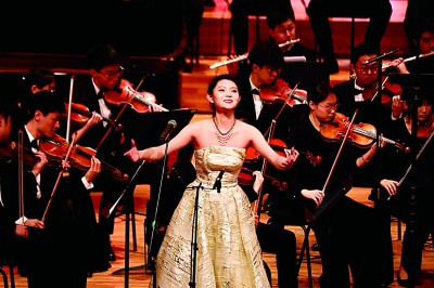 “心中的浪涛如这旋律般奔涌” “心中的浪涛如这旋律般奔涌”