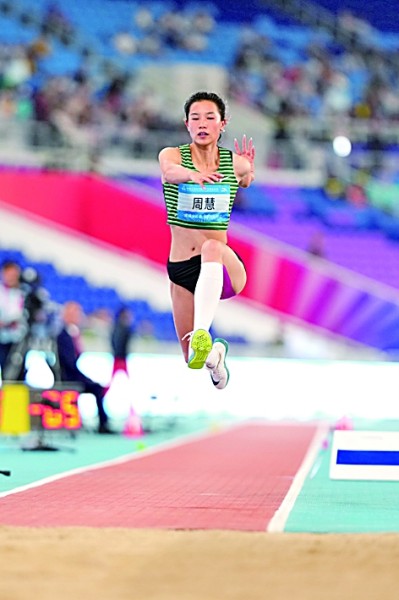 十五运会进入后半程 乒乓球巅峰对决 泳坛老将再冲金 十五运会进入后半程 乒乓球巅峰对决 泳坛老将再冲金