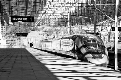 西延高铁开始试运行