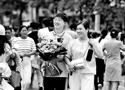 中考招录，如何既“减焦虑”又“保公平”