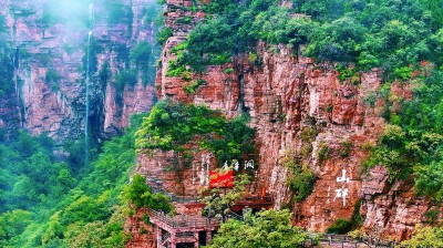 “人工天河”水长流 红色基因代代传 “人工天河”水长流 红色基因代代传