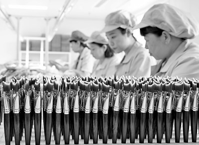 化妆刷“刷”出30亿元级“美丽经济”