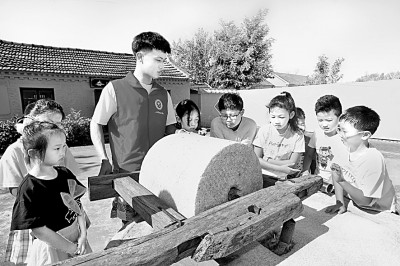 点亮乡村孩子的“精神天空” 点亮乡村孩子的“精神天空”