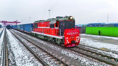 世界经济：机遇与挑战交织