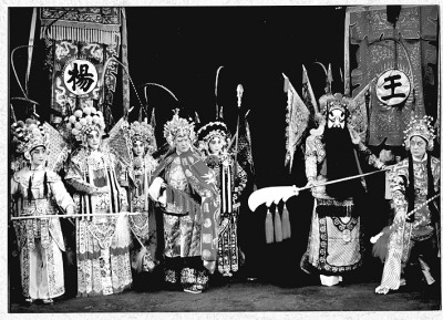 国家京剧院京剧《杨门女将》：戏里巾帼多壮志 戏外薪火代相传