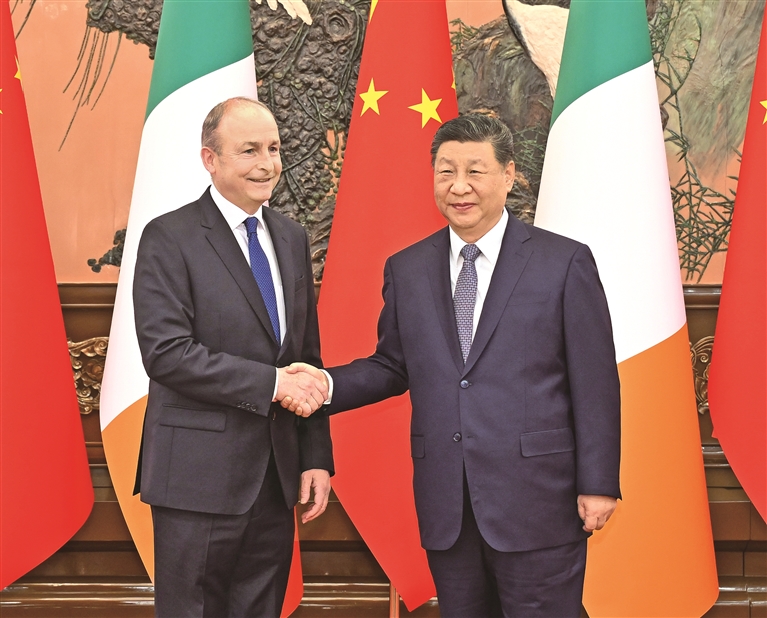 习近平会见爱尔兰总理马丁 习近平会见爱尔兰总理马丁