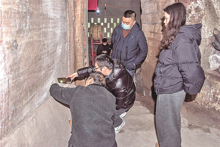 保护好那些散落乡野的千年石窟