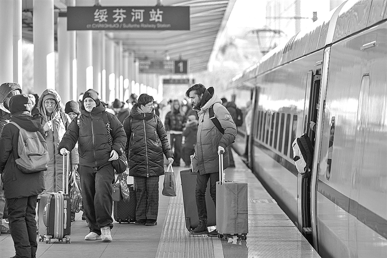 “百年口岸”绥芬河迎来跨境旅游热潮